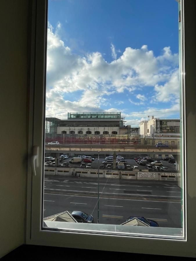 Ferienwohnung La Finestra Sul Museo Del Mare Genua Exterior foto