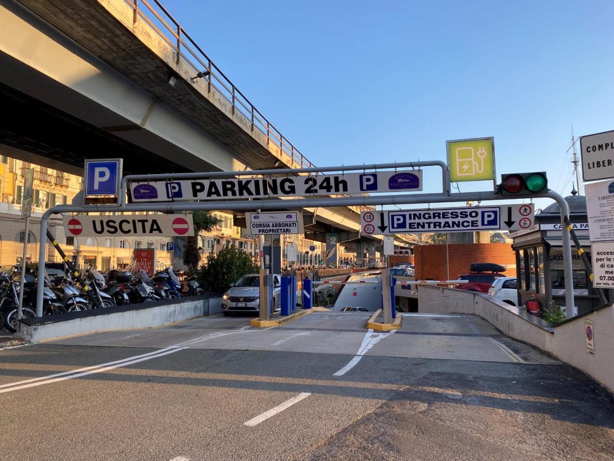 Ferienwohnung La Finestra Sul Museo Del Mare Genua Exterior foto