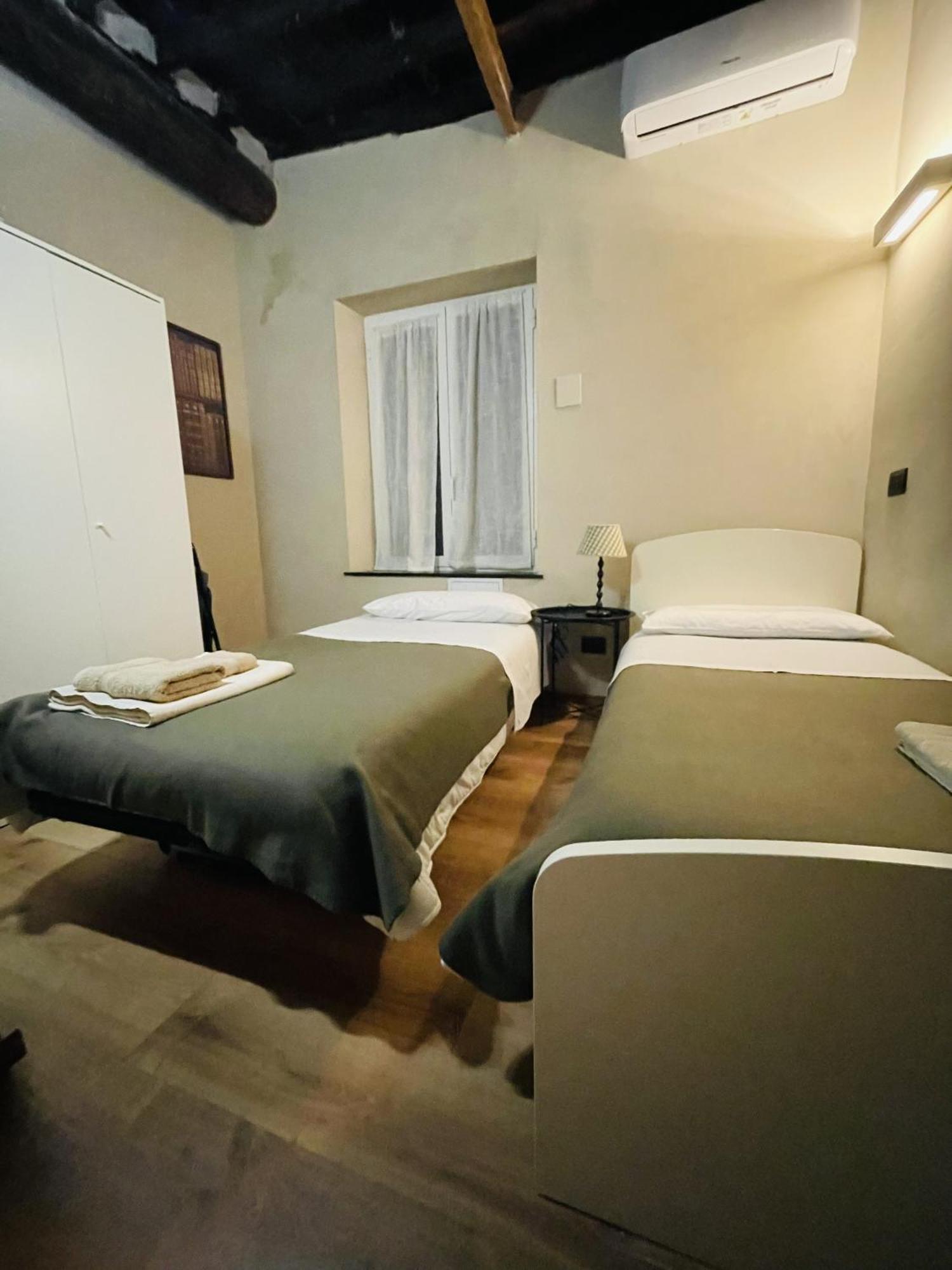 Ferienwohnung La Finestra Sul Museo Del Mare Genua Exterior foto